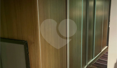 Sobrado à venda com 3 quartos, sendo 2 suítes, em Vila Romero, São Paulo, SP