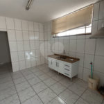 Casa à venda ou para alugar com 3 quartos, sendo 1 suíte, no Centro, Itapetininga, SP