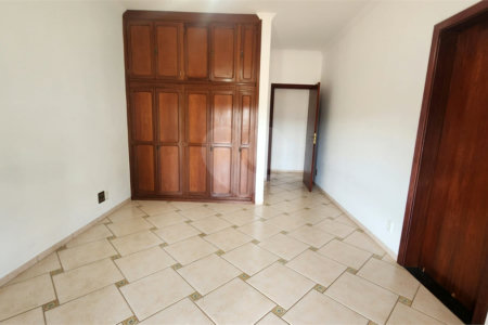 Casa à venda ou para alugar com 3 suítes no condomínio Villagio Capriccio, Louveira - SP