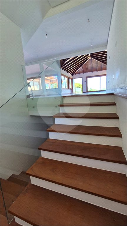 Casa à venda com 8 quartos, sendo 7 suítes, em Ferradura, Armação dos Búzios, RJ