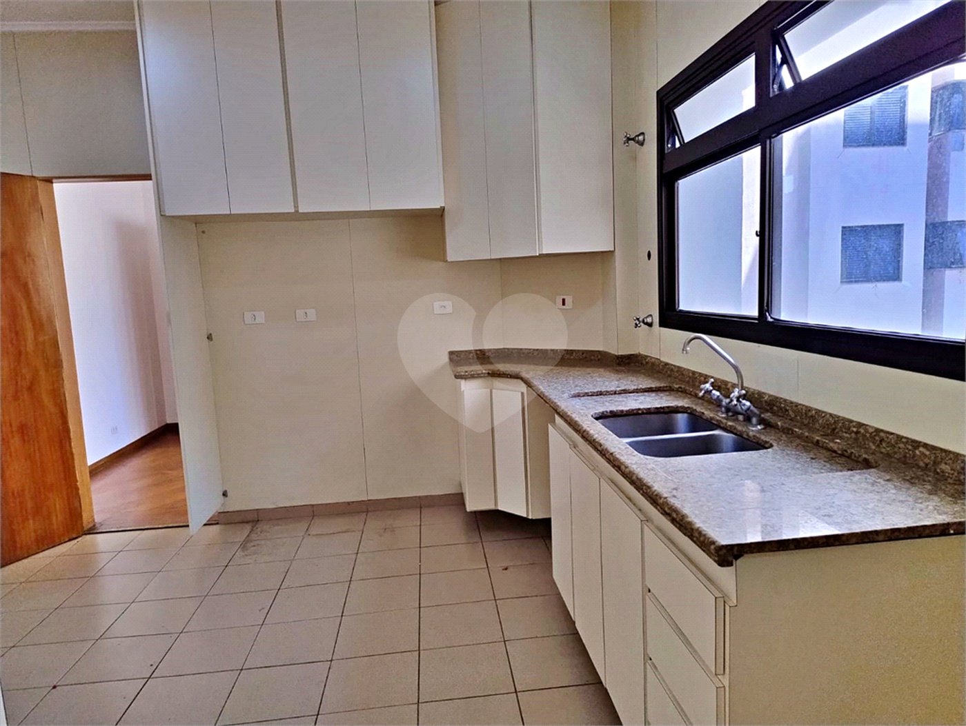 Apartamento à venda com 4 quartos, sendo 2 suítes,  em Indianópolis, São Paulo, SP