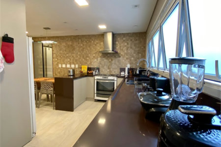Apartamento à venda com 3 suítes em Vila Suzana, São Paulo, SP