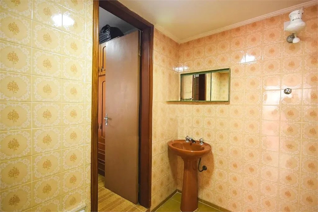 Casa Térrea à venda com 2 quartos, sendo 1 suíte,  em Vila Morse, São Paulo, SP