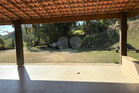 Sítio à venda com 3 suítes, em Jardim Guaçu, São Roque, SP