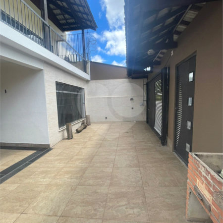 Sobrado à venda com 3 quartos, sendo 2 suítes,  em Vila Oliveira, Mogi das Cruzes, SP