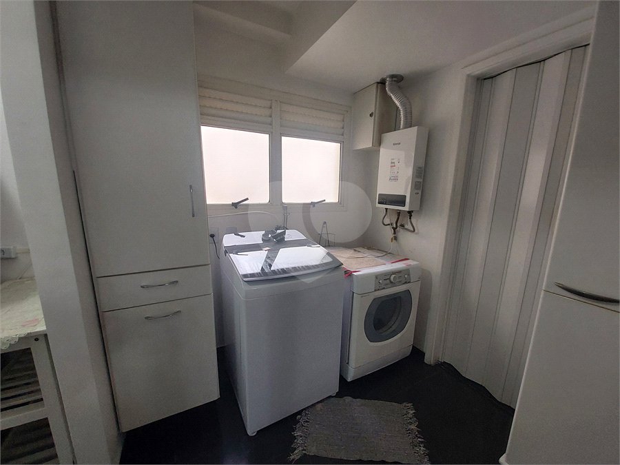 Apartamento à venda com 3 quartos, sendo 2 suítes,  em Cidade São Francisco, São Paulo, SP