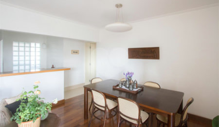 Apartamento à venda com 2 quartos, sendo 1 suíte,  em Parque Colonial, São Paulo, SP