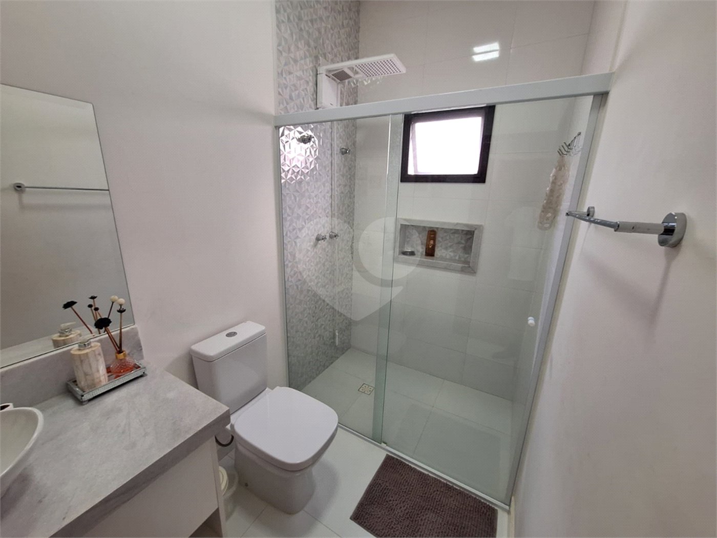 Casa à venda com 3 suítes no condomínio Village Ipanema, Araçoiaba da Serra - SP
