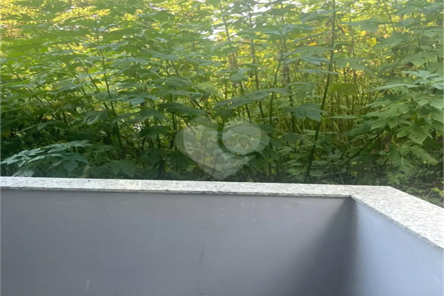 Sobrado à venda com 3 suítes em Horto, São Paulo, SP