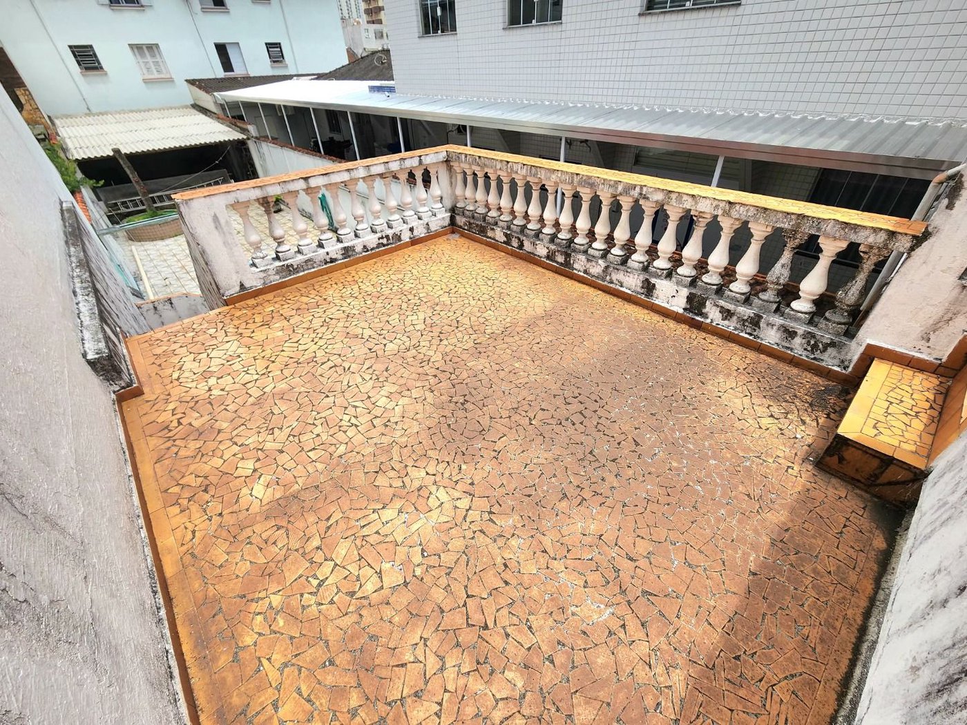 Casa com 3 dormitórios à venda, 198 m² por R$ 1.099.000,00 - Marapé - Santos/SP