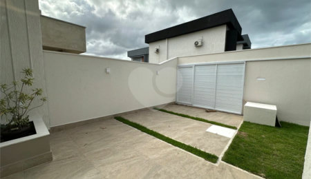 Casa à venda com 2 quartos, sendo 1 suíte, em Guriri, Cabo Frio, RJ