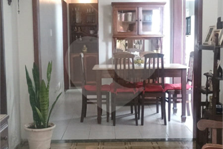 Casa à venda com 4 quartos em Santíssimo, Rio de Janeiro, RJ