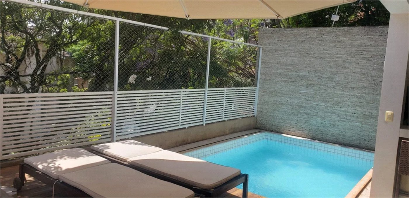 Sobrado à venda com 4 quartos, sendo 3 suítes, em Paraíso do Morumbi, São Paulo, SP