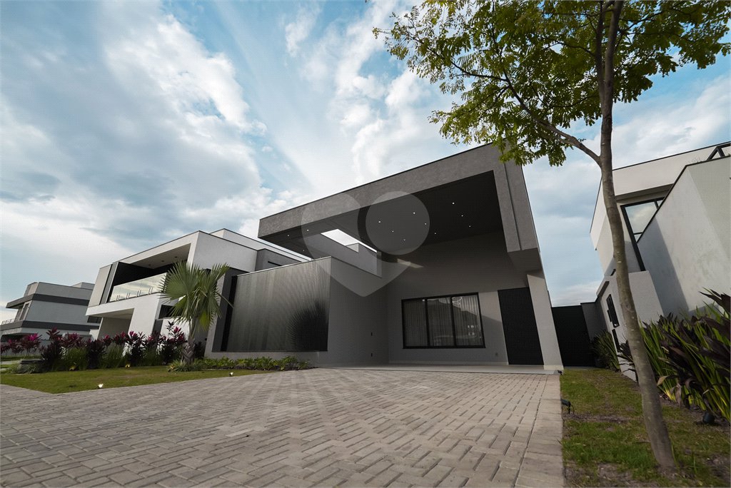 Casa à venda com 4 suítes no condomínio Alphaville Nova Esplanada 4, Votorantim - SP