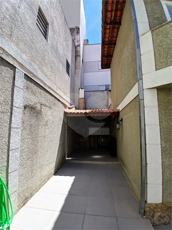 Casa à venda com 3 quartos, sendo 1 suíte,  no condomínio Res Saint Honoré, São Paulo - SP