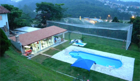 Chácara à venda com 7 quartos, sendo 1 suíte,  em Capoavinha, Mairiporã, SP