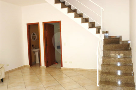 Casa à venda com 2 quartos, sendo 1 suíte,  no condomínio Tucury, São Paulo - SP