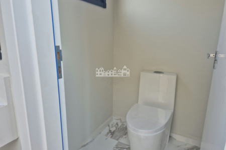 Casa térrea à venda com 4 quartos, sendo 2 suítes, no condomínio Alto da Floresta, Bom Jesus dos Perdões - SP
