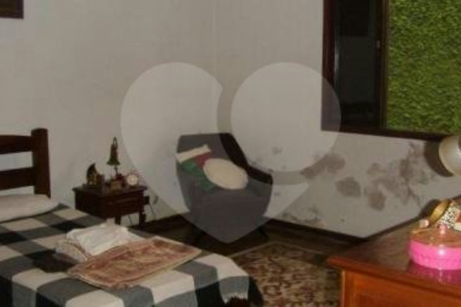 Casa Térrea à venda com 3 quartos em Vila Irmãos Arnoni, São Paulo, SP