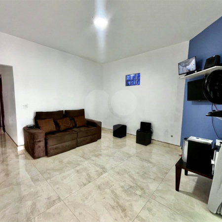Casa à venda com 2 quartos em Vila Maria Isabel, Itapetininga, SP