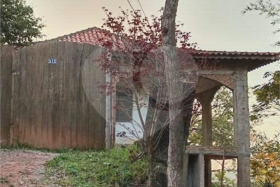 Casa à venda com 2 quartos, sendo 1 suíte, no condomínio Mirante da Mantiqueira I, Mairiporã - SP