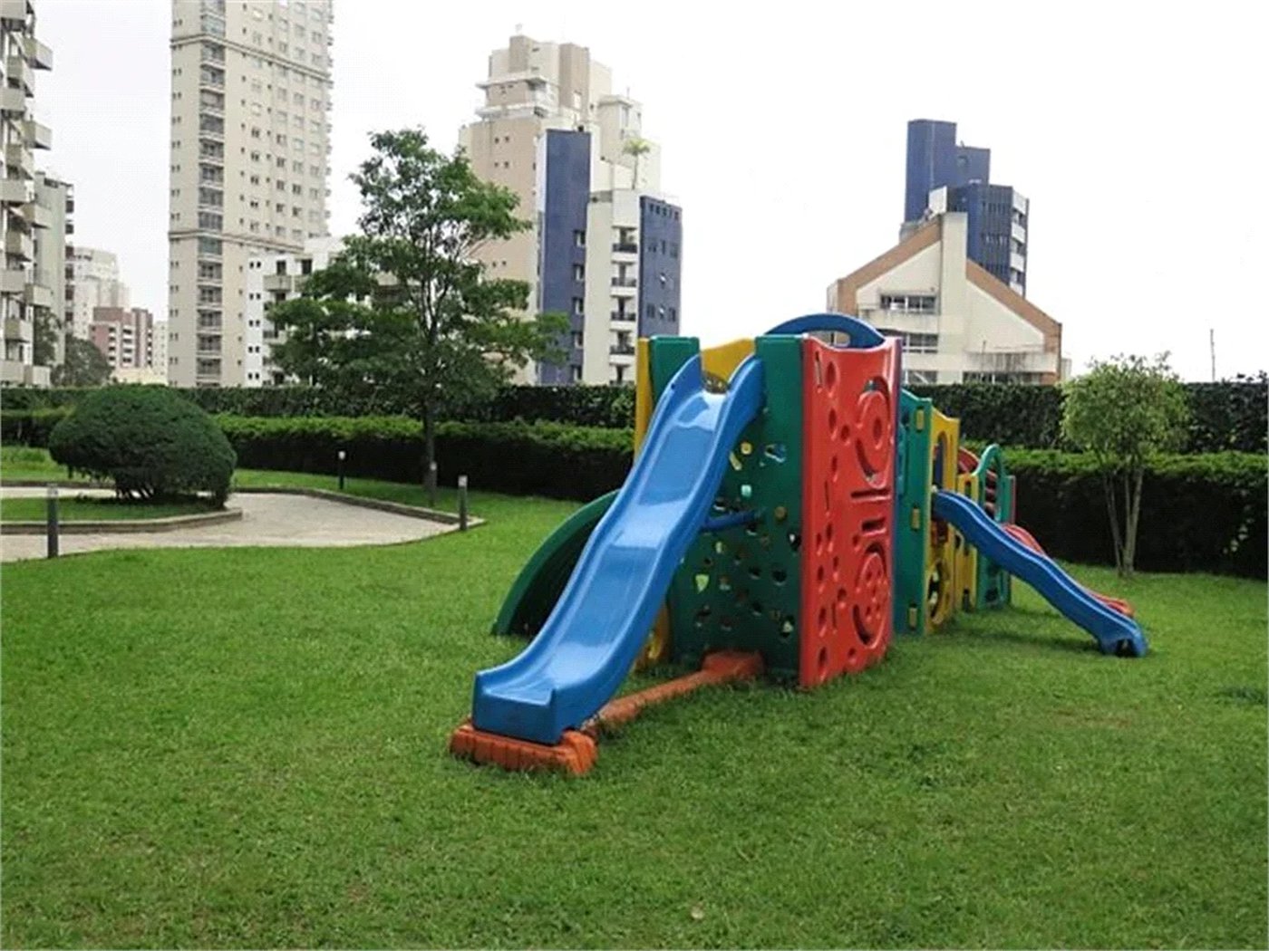 Apartamento à venda com 4 suítes em Vila Suzana, São Paulo, SP