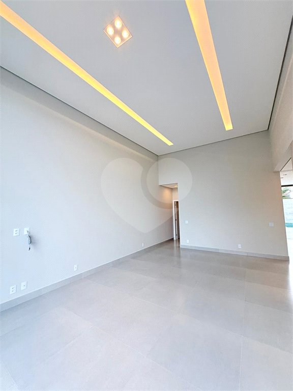 Casa à venda com 3 suítes no condomínio Residencial Milano, Indaiatuba - SP