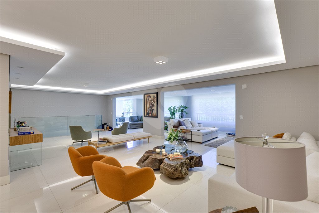 Duplex à venda ou para alugar com 4 suítes em Alto da Boa Vista, São Paulo, SP
