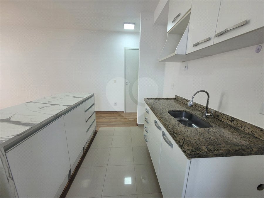 Apartamento à venda com 2 quartos em Vila Anastácio, São Paulo, SP