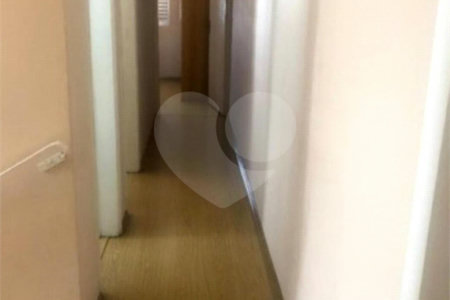 Sobrado à venda com 4 quartos, sendo 2 suítes, em Jardim Campo Limpo, São Paulo, SP