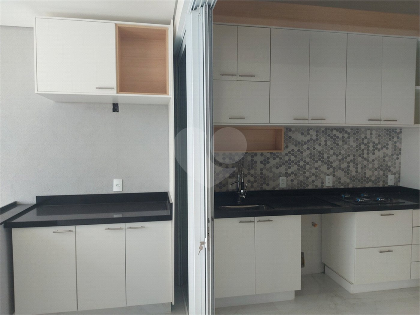Casa à venda com 3 quartos, sendo 1 suíte,  no condomínio Gardenville, Itu - SP