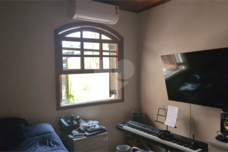 Casa à venda com 3 quartos, sendo 1 suíte,  em Vila Pompéia, São Paulo, SP