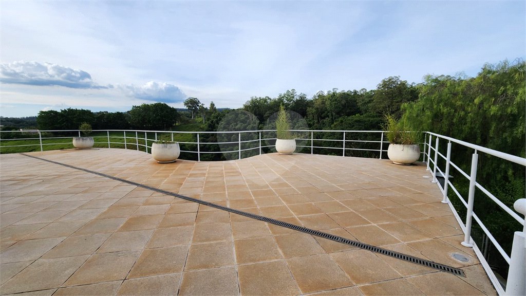 Casa à venda com 5 quartos, sendo 2 suítes, no condomínio Residencial Jardim Primavera, Louveira - SP