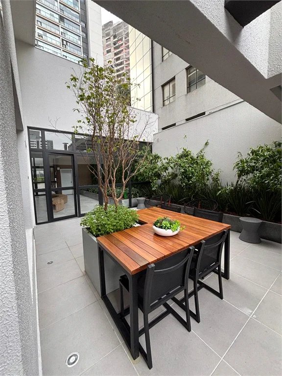 Apartamento à venda ou para alugar com 1 quarto em Pinheiros, São Paulo, SP