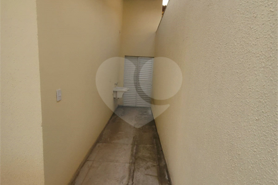 Casa à venda com 3 quartos, sendo 1 suíte,  no condomínio Vale dos Gansos, Mairiporã - SP