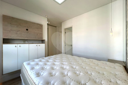 Apartamento à venda com 3 quartos, sendo 1 suíte,  em Vila Andrade, São Paulo, SP