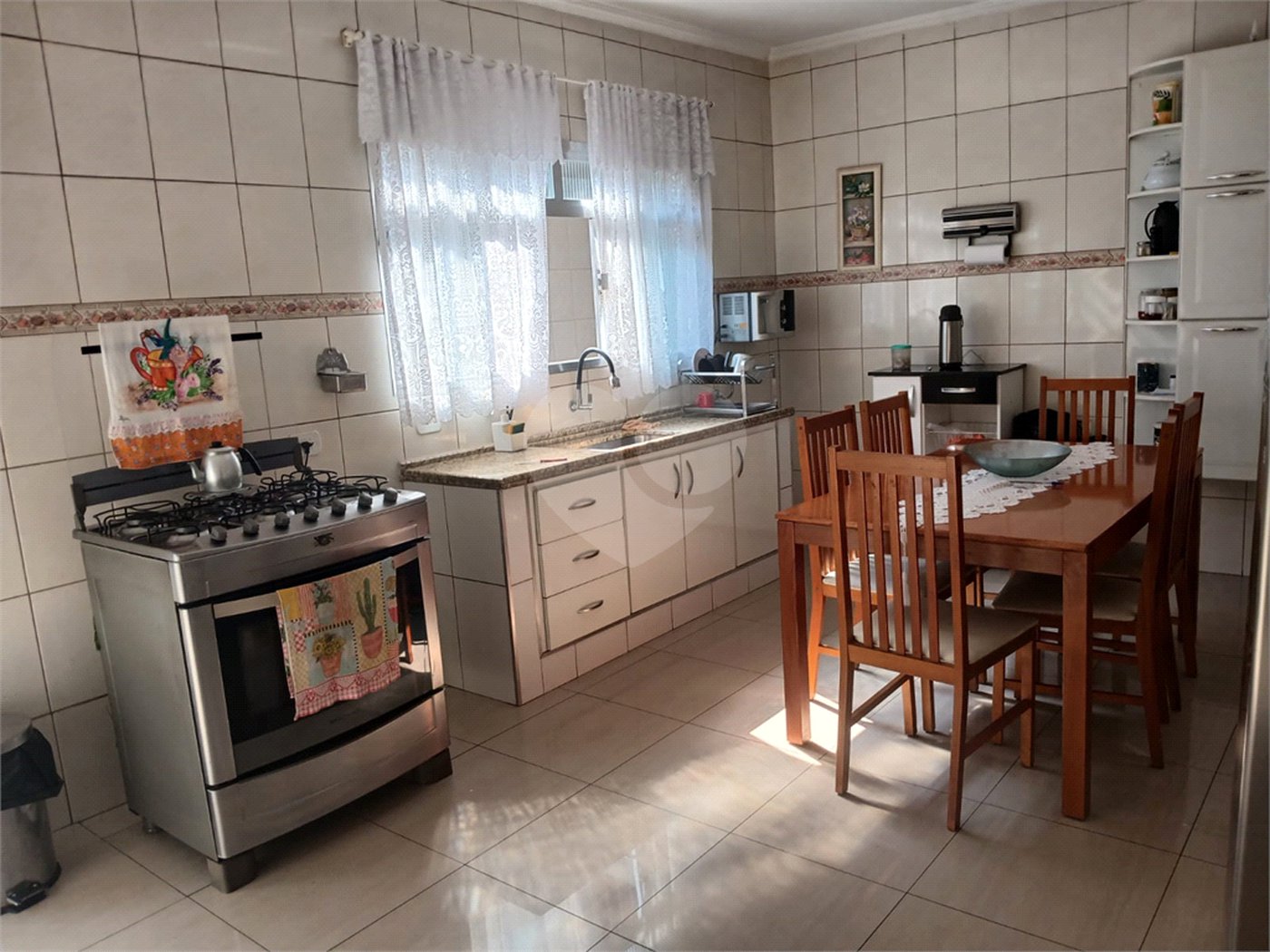 Casa à venda com 4 quartos, sendo 1 suíte, em Jardim Rosa de Franca, Guarulhos, SP