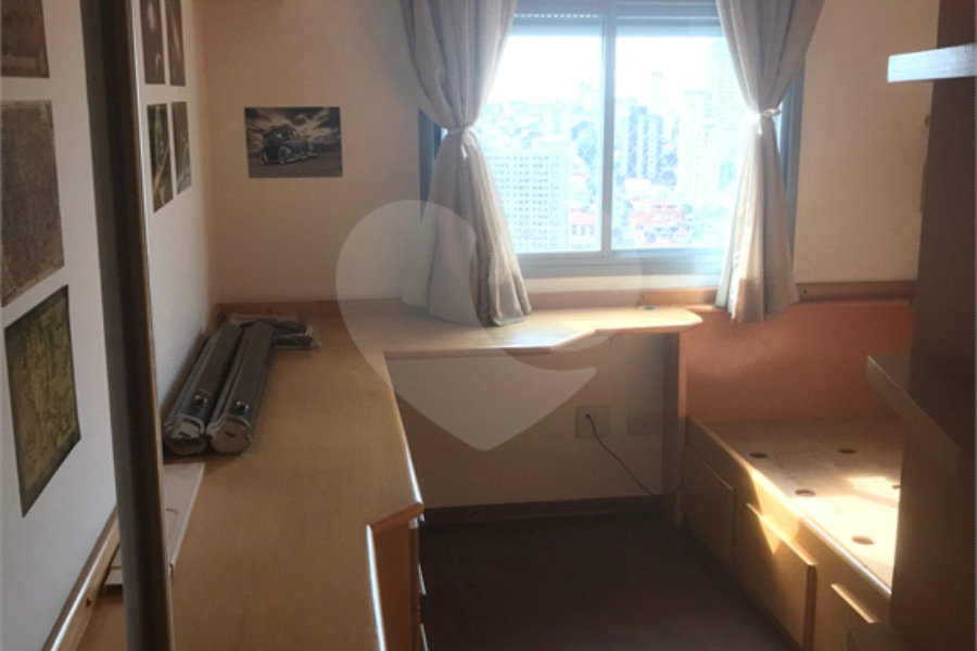 Apartamento à venda com 3 quartos, sendo 1 suíte, em Vila Paulicéia, São Paulo, SP