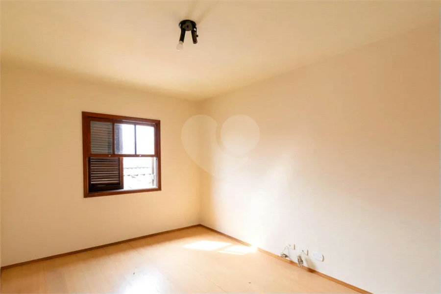 Casa à venda com 200m², 4 quartos e 2 vagas
