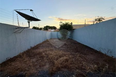 Casa à venda com 2 quartos em Ikaray, Várzea Grande, MT