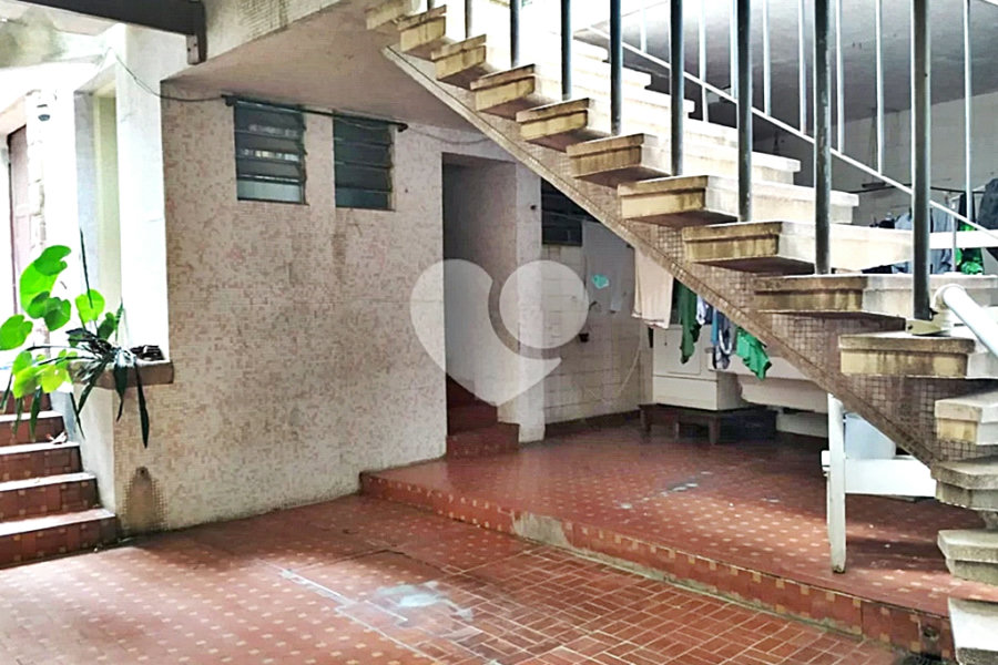 Casa à venda com 4 quartos, sendo 3 suítes, em Santana, São Paulo, SP