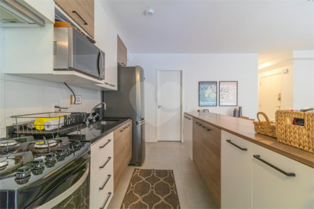 Apartamento à venda com 3 quartos, sendo 1 suíte,  em Morumbi, São Paulo, SP