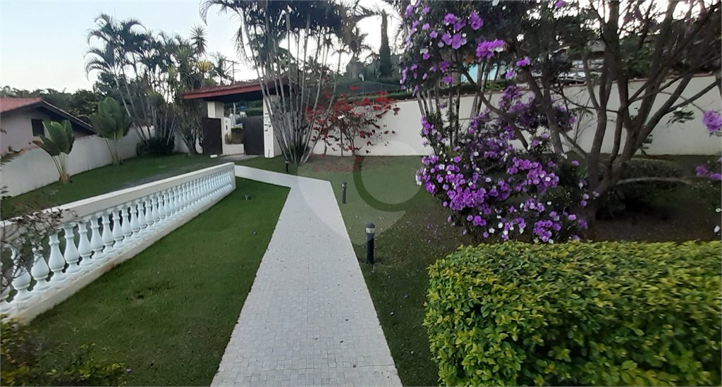 Casa à venda ou para alugar com 5 quartos, sendo 1 suíte, no Centro, Bom Jesus dos Perdões, SP