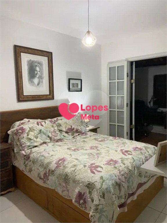 Casa à venda com 2 quartos no condomínio Portal da Serra, São José dos Campos - SP
