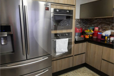 Casa à venda com 3 quartos, sendo 2 suítes,  em Vila Galvão, Guarulhos, SP