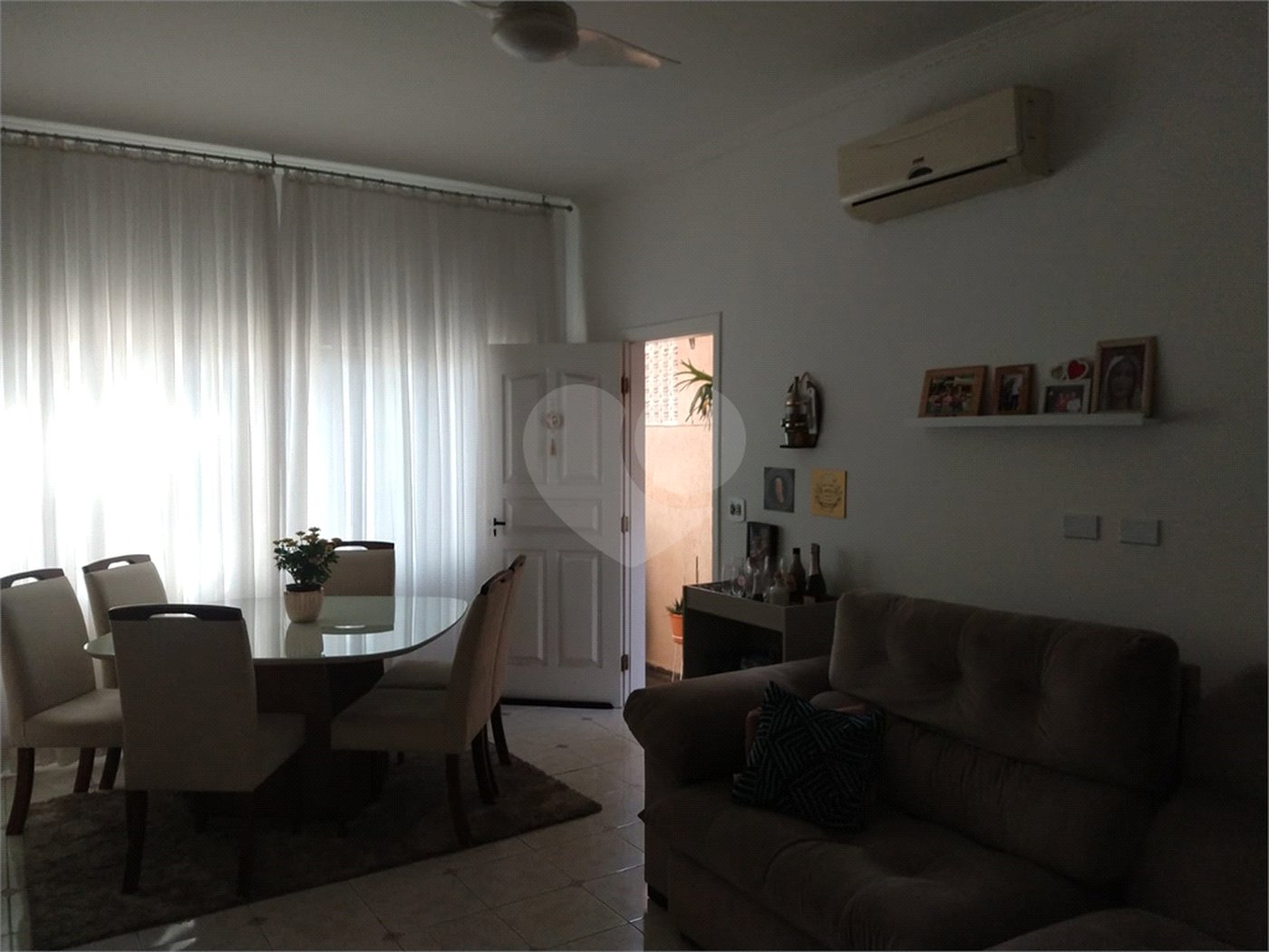 Casa à venda com 3 quartos, sendo 1 suíte, em Jardim Peri, São Paulo, SP