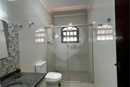 Sobrado à venda com 3 quartos, sendo 2 suítes,  em Alto Ipiranga, Mogi das Cruzes, SP