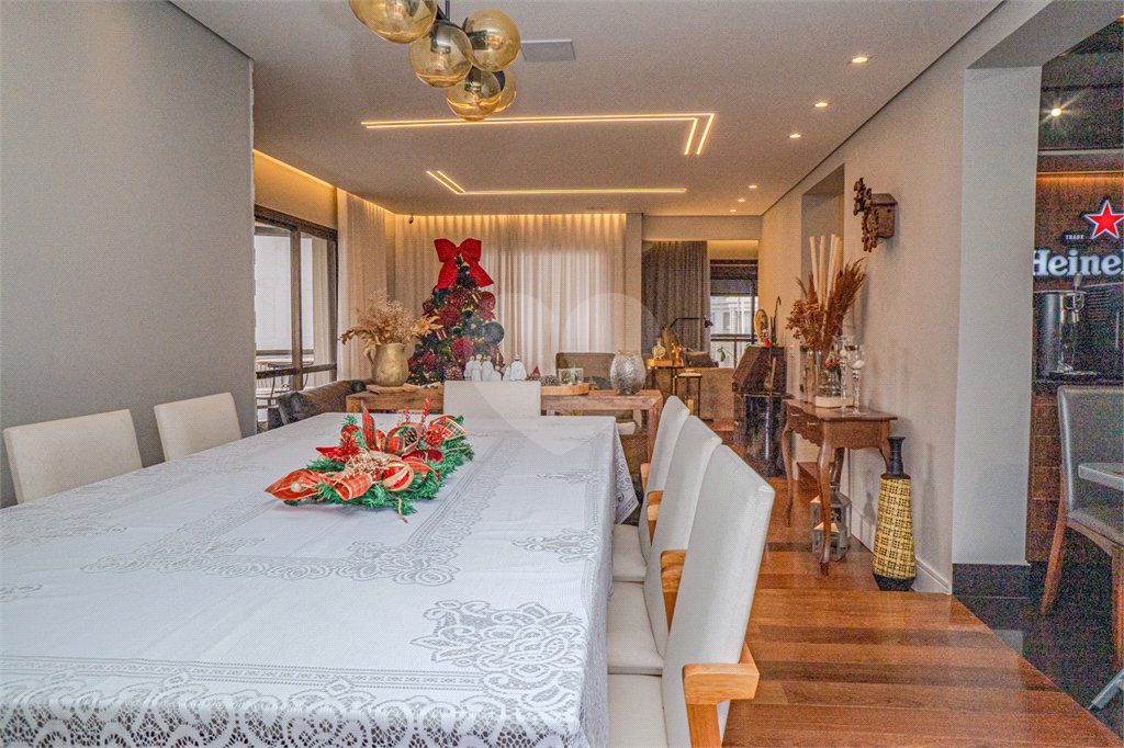 Apartamento à venda com 4 quartos, sendo 3 suítes, em Perdizes, São Paulo, SP