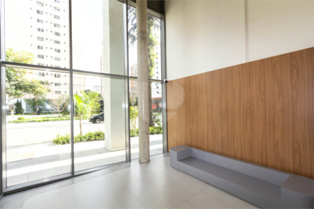 Apartamento à venda ou para alugar com 3 suítes em Moema, São Paulo, SP