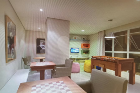 Apartamento à venda com 3 quartos, sendo 1 suíte,  em Vila Anastácio, São Paulo, SP